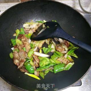 炒猪头肉的做法步骤：3