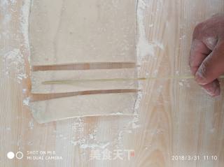 油条的做法步骤：4