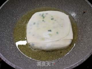 千层香葱酥饼的做法步骤：23