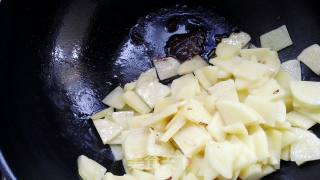 青椒土豆片的做法步骤：6