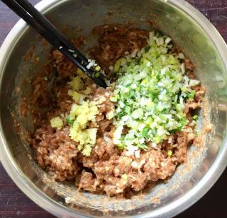 苔菜猪肉水饺的做法步骤：4