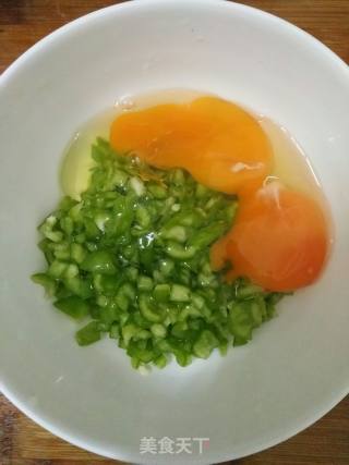 鸡蛋尖椒饼的做法步骤：3
