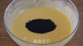 香酥玉米芝麻蛋卷的做法步骤：3