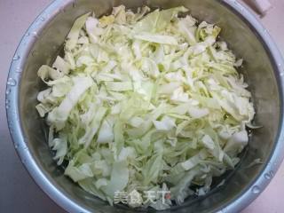 西红柿炒圆白菜的做法步骤：1