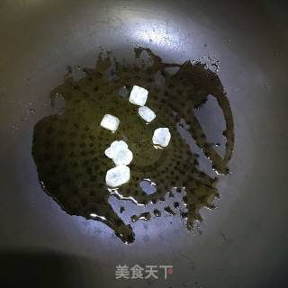 牛奶黄豆煲猪蹄的做法步骤：2