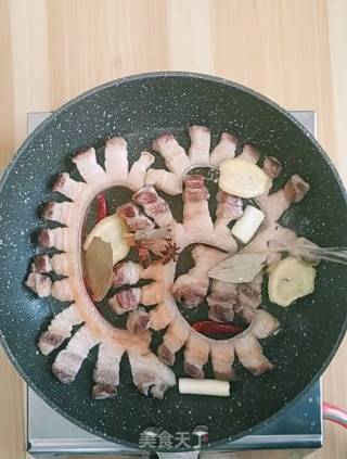 红烧肉的做法步骤：4