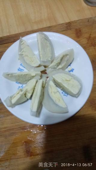 蒜苗拌鹅蛋的做法步骤：5