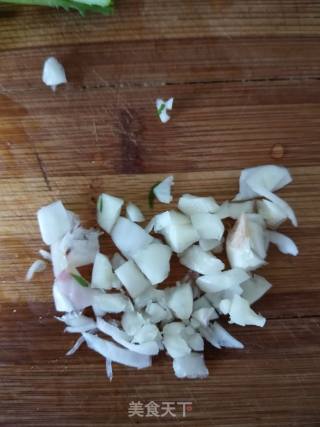 清炒茼蒿的做法步骤：2