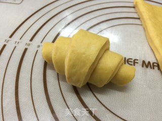 胡萝卜牛角包的做法步骤：15