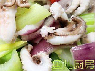 什蔬灼八爪──“鱼儿厨房”私房菜的做法步骤：11