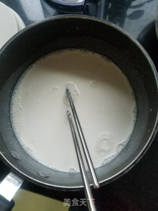 炸鲜奶（空气炸锅）的做法步骤：1
