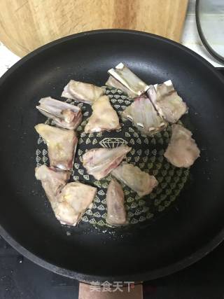 时蔬煎羊排&香芝麻意面的做法步骤：5