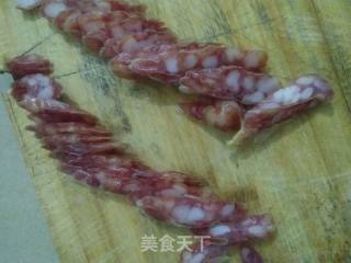 丝瓜炒腊肠的做法步骤：3