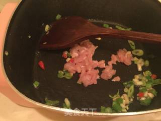 橄榄菜肉末煸四季豆的做法步骤：8