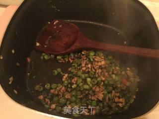 橄榄菜肉末煸四季豆的做法步骤：11