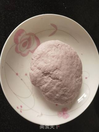 紫甘蓝汁鸡蛋酱手擀面的做法步骤：4