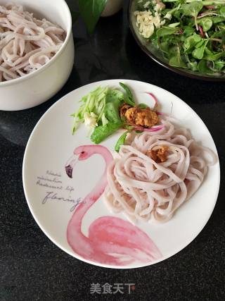 紫甘蓝汁鸡蛋酱手擀面的做法步骤：15