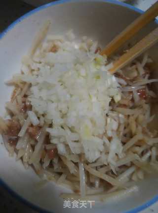 土豆肉馅饼的做法步骤：4