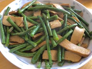 豇豆炒豆干的做法步骤：7
