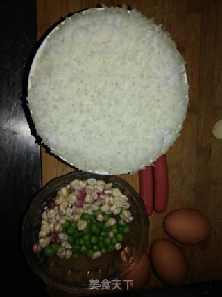 简易蛋包饭的做法步骤：1