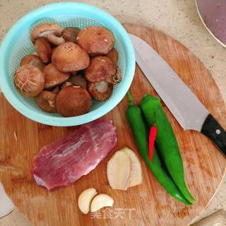 冬菇肉片的做法步骤：1