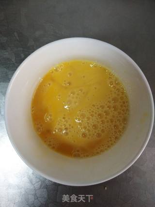 蒜苔炒鸡蛋的做法步骤：2