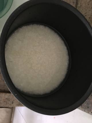 土豆腊肉煲仔饭的做法步骤：5