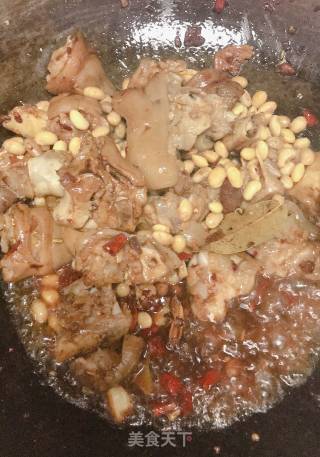 黄豆焖猪蹄的做法步骤：5