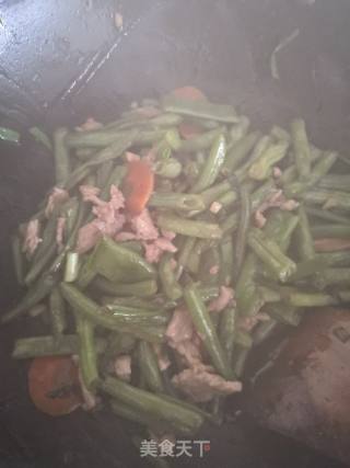 简约版肉丁炒四季豆的做法步骤：5