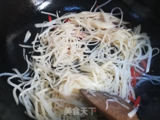 土豆丝炒牛肉的做法步骤：8