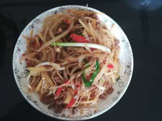 土豆丝炒牛肉的做法步骤：11