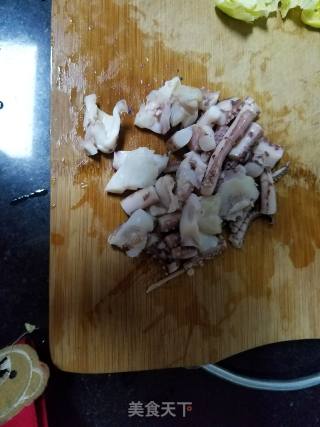 墨鱼烧包菜的做法步骤：2