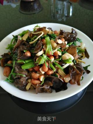 菠菜木耳拌豆皮的做法步骤：10