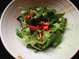 芝麻酱拌荆芥豆角的做法步骤：6