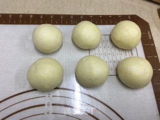 豆沙长面包的做法步骤：9