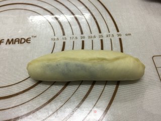 豆沙长面包的做法步骤：15