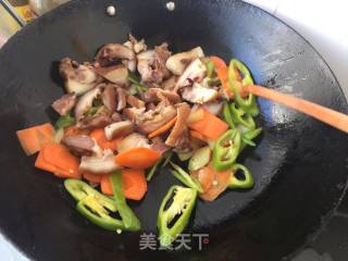 尖椒猪头肉的做法步骤：7