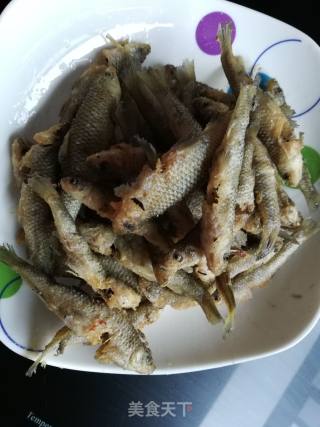 香辣小鱼的做法步骤：9