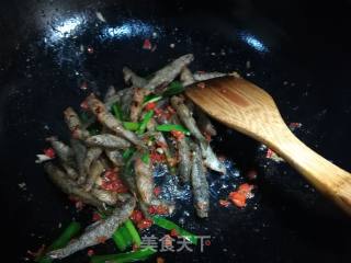 香辣小鱼的做法步骤：13