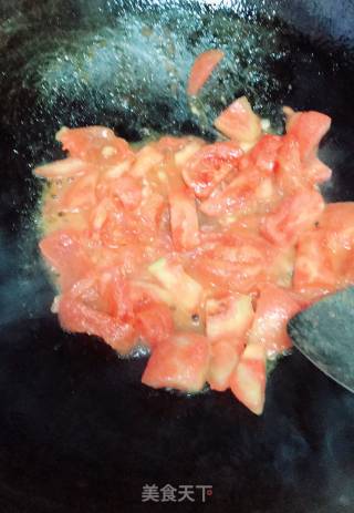 酸辣鲈鱼汤的做法步骤：3