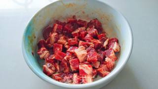 黑胡椒牛肉粒的做法步骤：3
