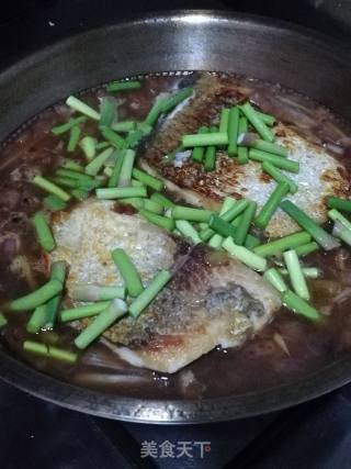 酱焖香煎鱼腹的做法步骤：11