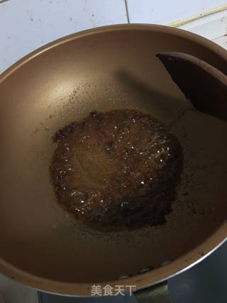 蒜苗炒肉的做法步骤：2