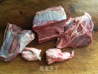 简易版卤牛肉的做法步骤：1