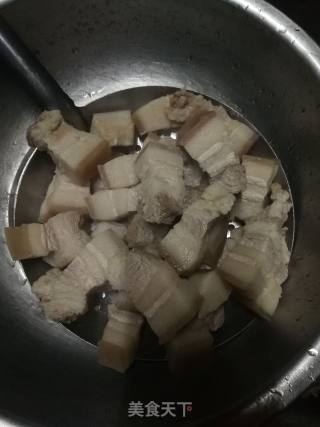 满嘴留香的红烧肉的做法步骤：3