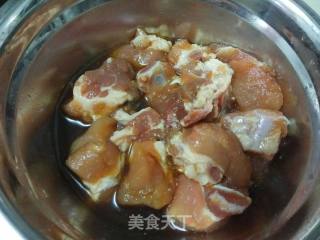 酸辣茄子烧排骨的做法步骤：3