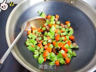莴笋炒双丁的做法步骤：8