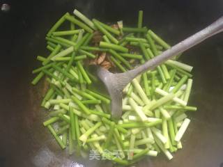 蒜苔炒肉的做法步骤：6