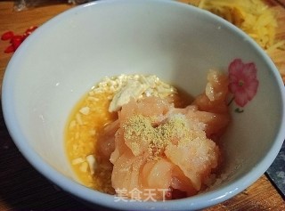 泡姜鸡丝米线的做法步骤：2