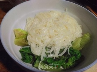 泡姜鸡丝米线的做法步骤：10